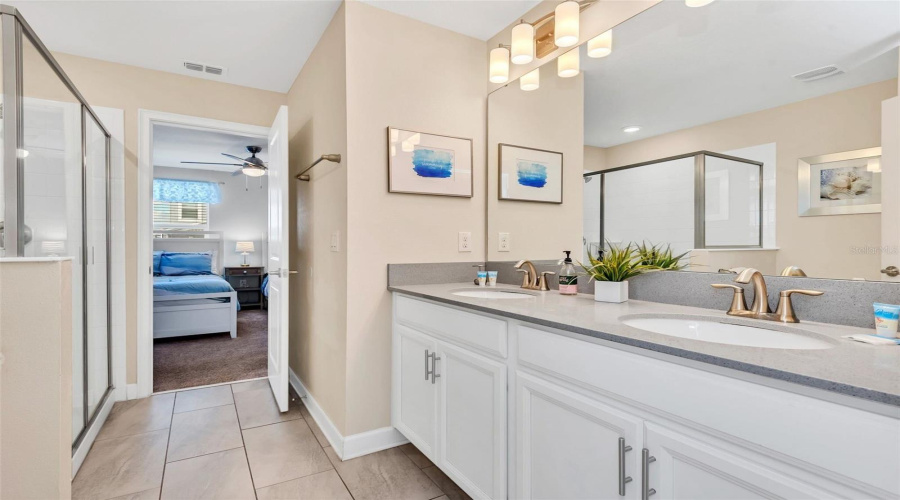 DAVENPORT, Florida 33896, 8 Bedrooms Bedrooms, ,5 BathroomsBathrooms,Residential,For Sale,SANDBAGGER,0,MFRS5152445