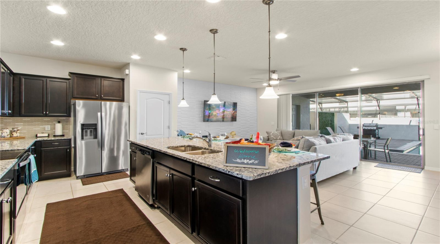 KISSIMMEE, Florida 34747, 5 Bedrooms Bedrooms, ,4 BathroomsBathrooms,Residential,For Sale,TANGIER,0,MFRO6419842