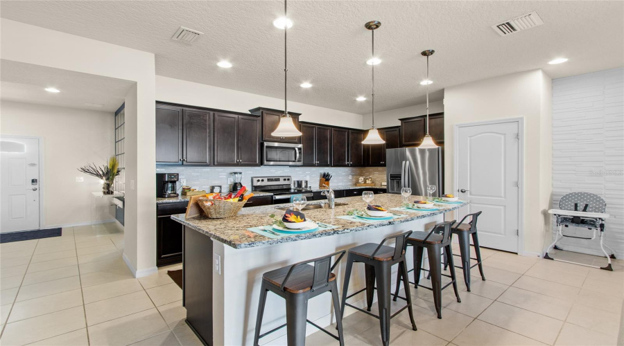 KISSIMMEE, Florida 34747, 5 Bedrooms Bedrooms, ,4 BathroomsBathrooms,Residential,For Sale,TANGIER,0,MFRO6419842
