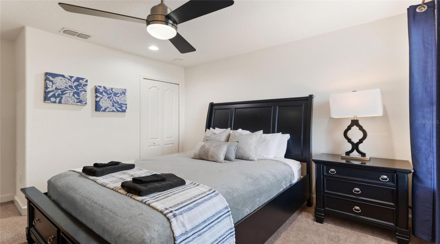 DAVENPORT, Florida 33896, 6 Bedrooms Bedrooms, ,6 BathroomsBathrooms,Residential,For Sale,THUNDERBIRD,0,MFRS5152243