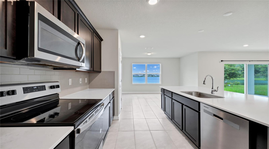 KISSIMMEE, Florida 34746, 5 Bedrooms Bedrooms, ,2 BathroomsBathrooms,Residential,For Sale,ROYAL POINT,0,MFRO6418889