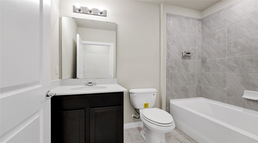KISSIMMEE, Florida 34746, 5 Bedrooms Bedrooms, ,2 BathroomsBathrooms,Residential,For Sale,ROYAL POINT,0,MFRO6418889