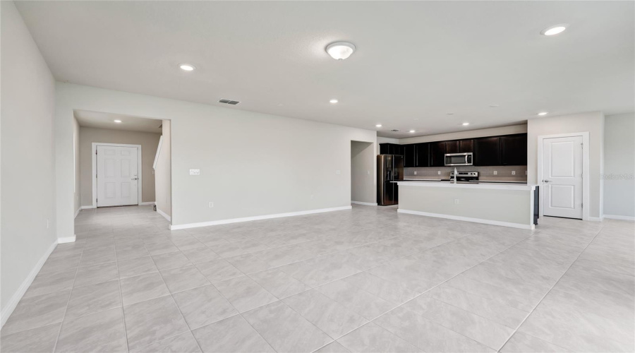 KISSIMMEE, Florida 34746, 5 Bedrooms Bedrooms, ,2 BathroomsBathrooms,Residential,For Sale,ROYAL POINT,0,MFRO6418889