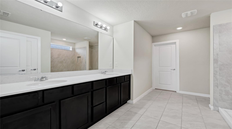 KISSIMMEE, Florida 34746, 5 Bedrooms Bedrooms, ,2 BathroomsBathrooms,Residential,For Sale,ROYAL POINT,0,MFRO6418889