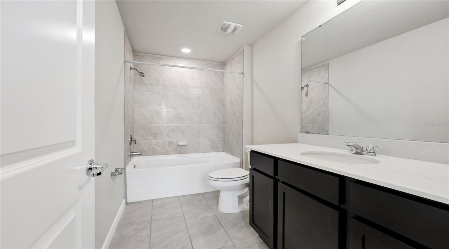 KISSIMMEE, Florida 34746, 5 Bedrooms Bedrooms, ,2 BathroomsBathrooms,Residential,For Sale,ROYAL POINT,0,MFRO6418889