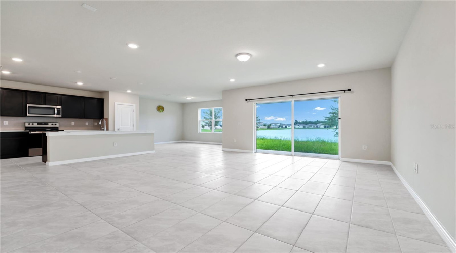 KISSIMMEE, Florida 34746, 5 Bedrooms Bedrooms, ,2 BathroomsBathrooms,Residential,For Sale,ROYAL POINT,0,MFRO6418889