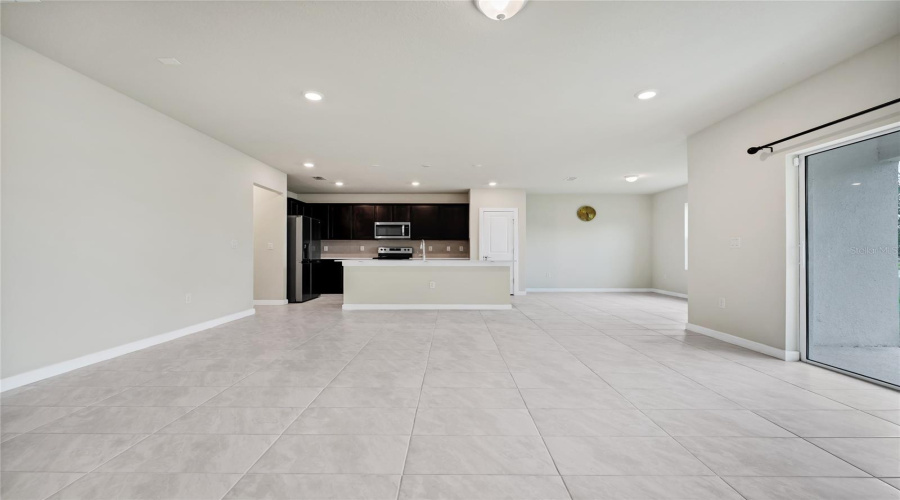 KISSIMMEE, Florida 34746, 5 Bedrooms Bedrooms, ,2 BathroomsBathrooms,Residential,For Sale,ROYAL POINT,0,MFRO6418889