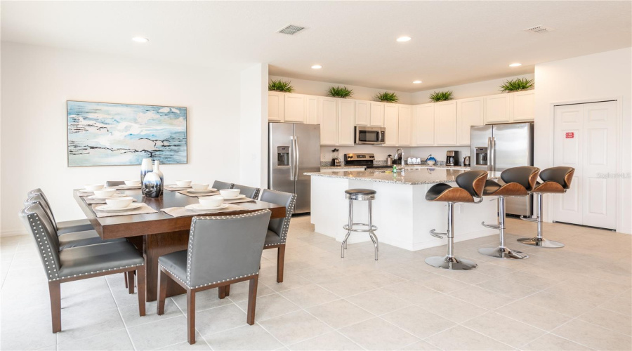 DAVENPORT, Florida 33837, 8 Bedrooms Bedrooms, ,6 BathroomsBathrooms,Residential,For Sale,CROFTON SPRINGS,0,MFRO6419700