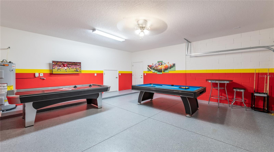 DAVENPORT, Florida 33837, 8 Bedrooms Bedrooms, ,6 BathroomsBathrooms,Residential,For Sale,CROFTON SPRINGS,0,MFRO6419700