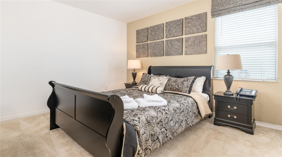 DAVENPORT, Florida 33837, 8 Bedrooms Bedrooms, ,6 BathroomsBathrooms,Residential,For Sale,CROFTON SPRINGS,0,MFRO6419700