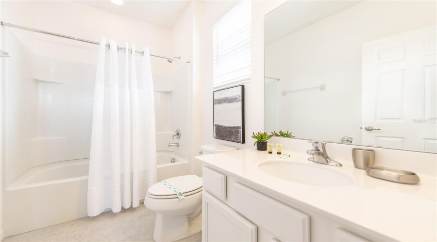 DAVENPORT, Florida 33837, 8 Bedrooms Bedrooms, ,6 BathroomsBathrooms,Residential,For Sale,CROFTON SPRINGS,0,MFRO6419700