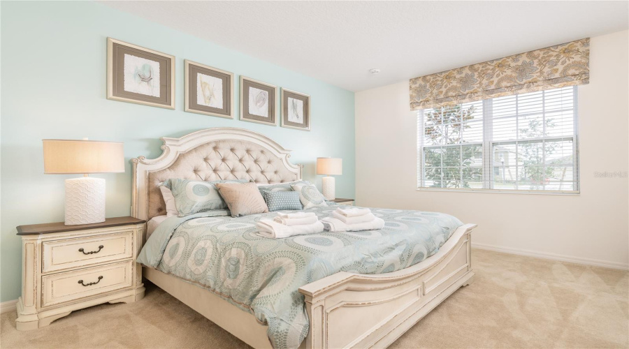 DAVENPORT, Florida 33837, 8 Bedrooms Bedrooms, ,6 BathroomsBathrooms,Residential,For Sale,CROFTON SPRINGS,0,MFRO6419700