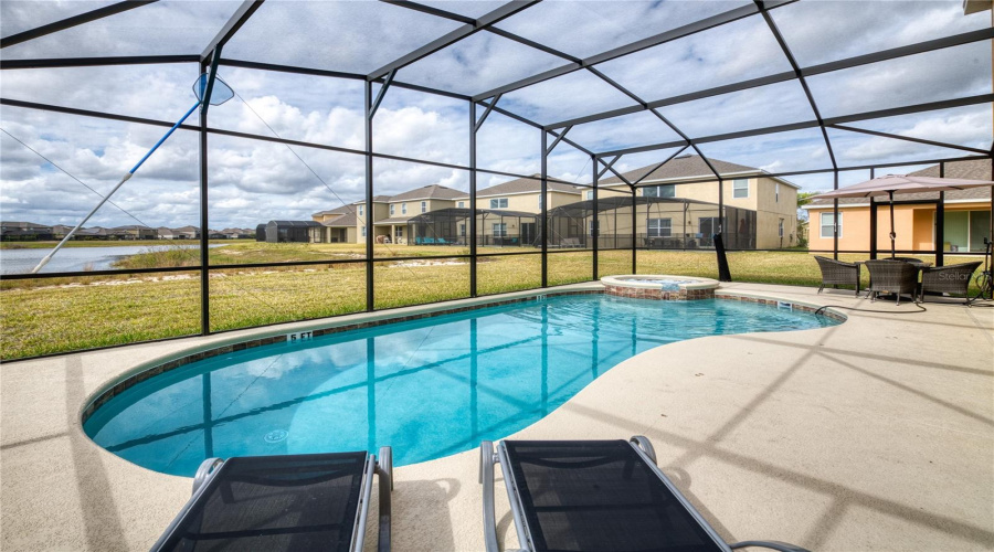 DAVENPORT, Florida 33837, 8 Bedrooms Bedrooms, ,6 BathroomsBathrooms,Residential,For Sale,CROFTON SPRINGS,0,MFRO6419700