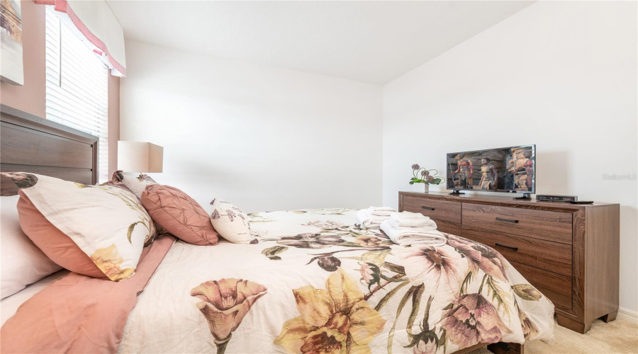 DAVENPORT, Florida 33837, 8 Bedrooms Bedrooms, ,6 BathroomsBathrooms,Residential,For Sale,CROFTON SPRINGS,0,MFRO6419700