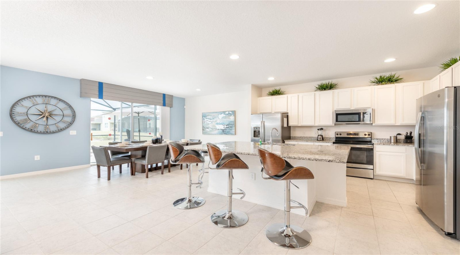 DAVENPORT, Florida 33837, 8 Bedrooms Bedrooms, ,6 BathroomsBathrooms,Residential,For Sale,CROFTON SPRINGS,0,MFRO6419700