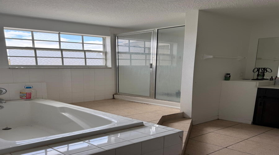 DAVENPORT, Florida 33897, 4 Bedrooms Bedrooms, ,3 BathroomsBathrooms,Residential,For Sale,WASHINGTON PALM,0,MFRO6417425