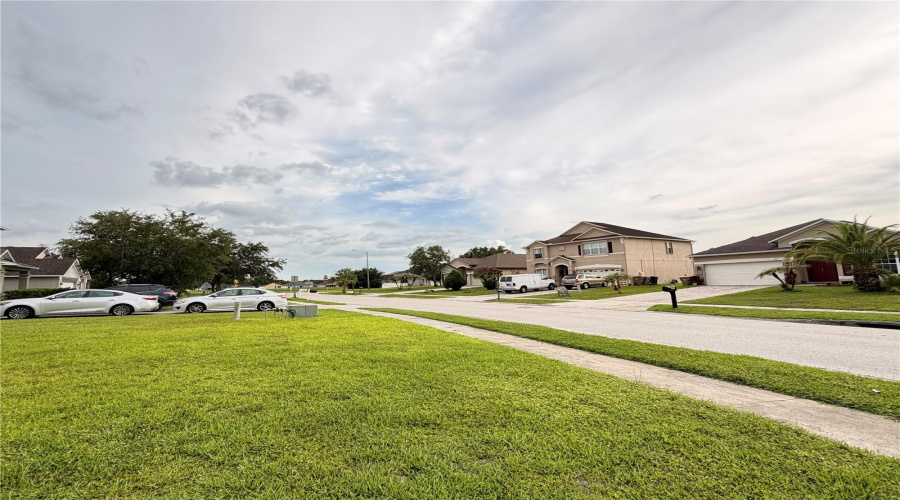 KISSIMMEE, Florida 34746, 4 Bedrooms Bedrooms, ,2 BathroomsBathrooms,Residential,For Sale,EAGLE CLIFF,0,MFRS5151905