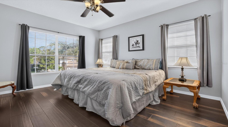 Bedroom ensuite #2 (upstairs) with walk in closet