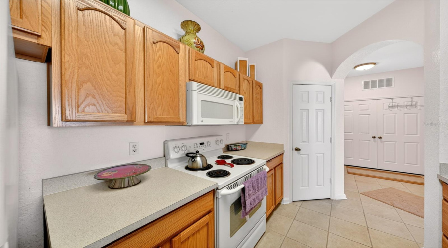 KISSIMMEE, Florida 34747, 3 Bedrooms Bedrooms, ,2 BathroomsBathrooms,Residential,For Sale,ALMATON LOOP,0,MFRO6418717