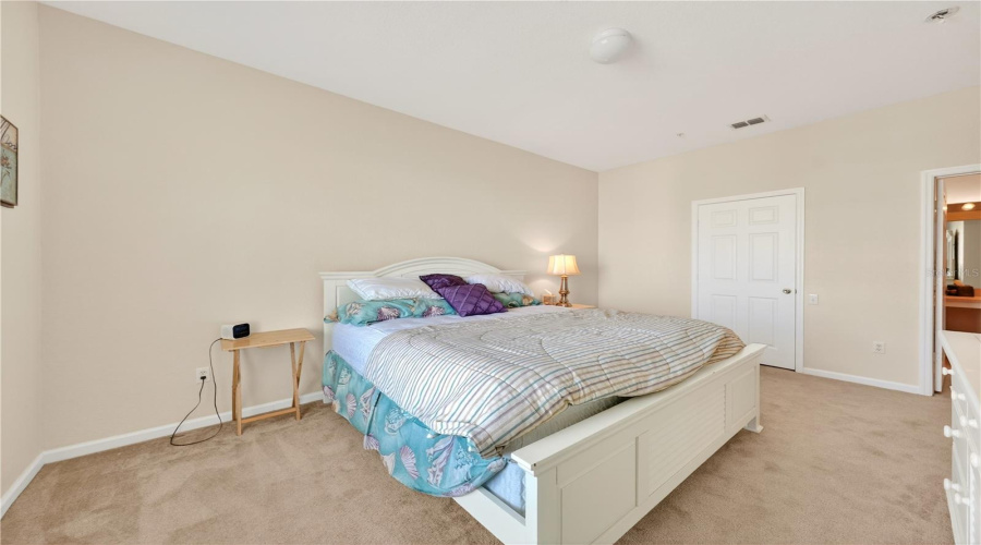 KISSIMMEE, Florida 34747, 3 Bedrooms Bedrooms, ,2 BathroomsBathrooms,Residential,For Sale,ALMATON LOOP,0,MFRO6418717