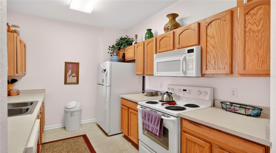 KISSIMMEE, Florida 34747, 3 Bedrooms Bedrooms, ,2 BathroomsBathrooms,Residential,For Sale,ALMATON LOOP,0,MFRO6418717