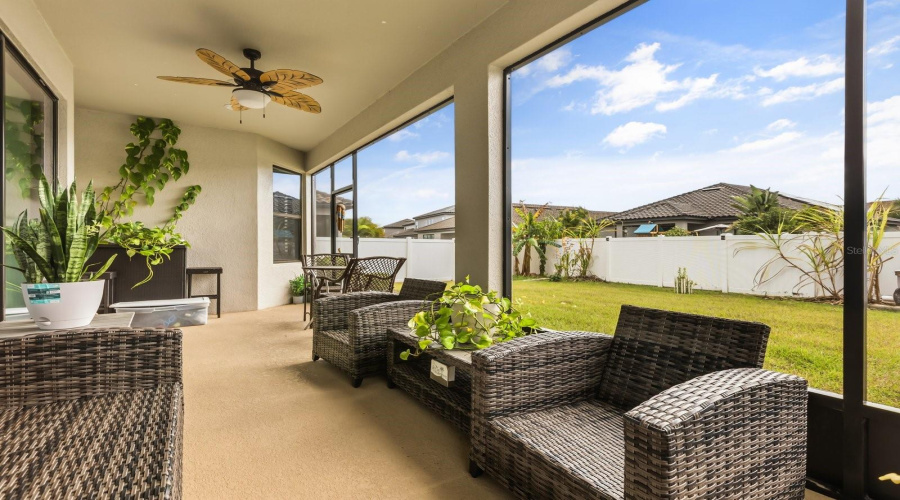 Covered patio/lanai