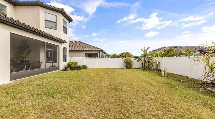 Spacious backyard