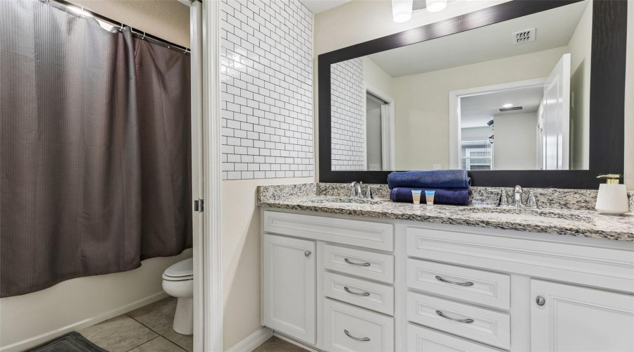 DAVENPORT, Florida 33897, 5 Bedrooms Bedrooms, ,4 BathroomsBathrooms,Residential,For Sale,LANA,0,MFRO6413312