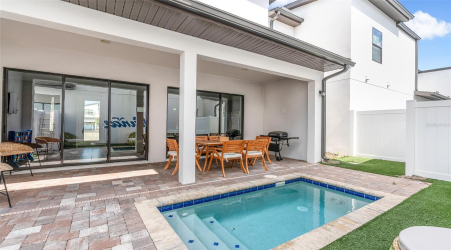 DAVENPORT, Florida 33896, 4 Bedrooms Bedrooms, ,3 BathroomsBathrooms,Residential,For Sale,VILLA DOMANI,0,MFRG5114304