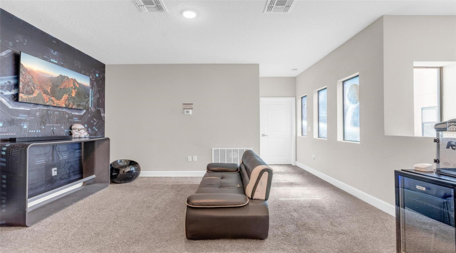 DAVENPORT, Florida 33896, 4 Bedrooms Bedrooms, ,3 BathroomsBathrooms,Residential,For Sale,VILLA DOMANI,0,MFRG5114304