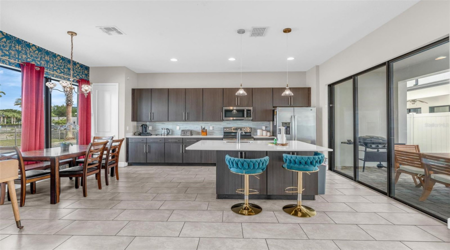 DAVENPORT, Florida 33896, 4 Bedrooms Bedrooms, ,3 BathroomsBathrooms,Residential,For Sale,VILLA DOMANI,0,MFRG5114304
