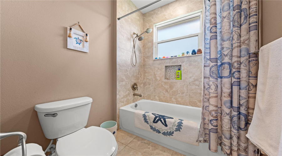 En Suite Bath