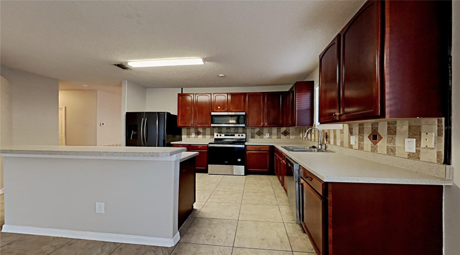 DAVENPORT, Florida 33837, 4 Bedrooms Bedrooms, ,2 BathroomsBathrooms,Residential,For Sale,KNOLLWOOD,0,MFRC7525005