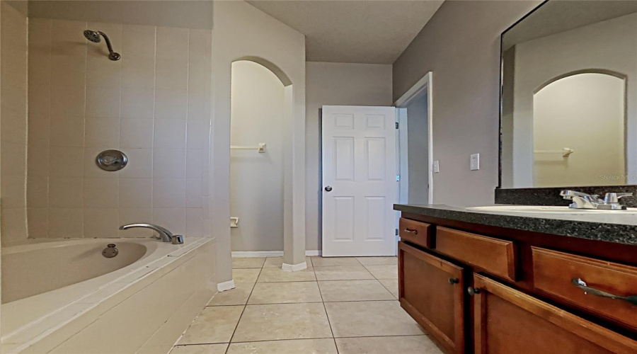 DAVENPORT, Florida 33837, 4 Bedrooms Bedrooms, ,2 BathroomsBathrooms,Residential,For Sale,KNOLLWOOD,0,MFRC7525005