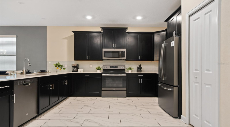 KISSIMMEE, Florida 34746, 9 Bedrooms Bedrooms, ,5 BathroomsBathrooms,Residential,For Sale,NARRATIVE,0,MFRS5151506