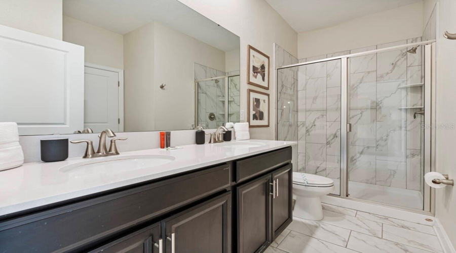 KISSIMMEE, Florida 34746, 9 Bedrooms Bedrooms, ,5 BathroomsBathrooms,Residential,For Sale,TARGET,0,MFRO6418919