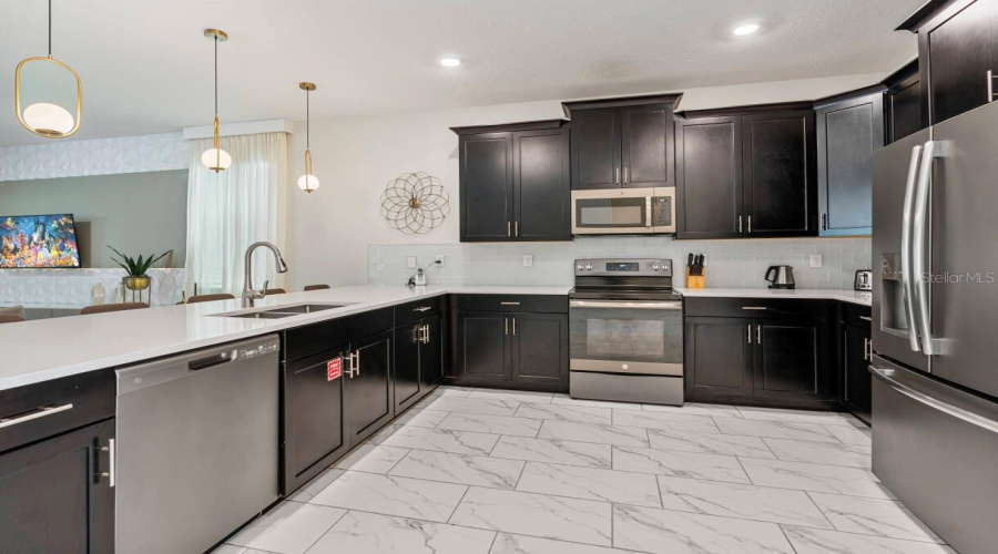 KISSIMMEE, Florida 34746, 9 Bedrooms Bedrooms, ,5 BathroomsBathrooms,Residential,For Sale,TARGET,0,MFRO6418919