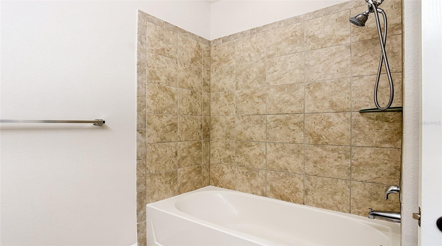 KISSIMMEE, Florida 34746, 4 Bedrooms Bedrooms, ,3 BathroomsBathrooms,Residential,For Sale,GASPIRILLA,0,MFRO6419839