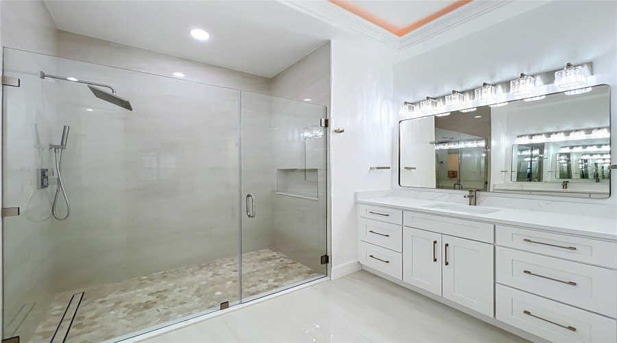 ORLANDO, Florida 32836, 4 Bedrooms Bedrooms, ,3 BathroomsBathrooms,Residential,For Sale,POINTE VENEZIA,0,MFRS5152414