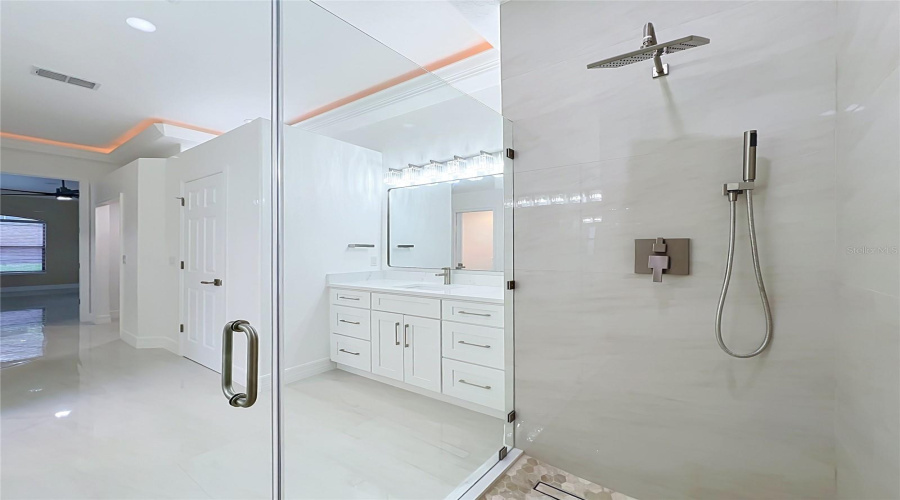 ORLANDO, Florida 32836, 4 Bedrooms Bedrooms, ,3 BathroomsBathrooms,Residential,For Sale,POINTE VENEZIA,0,MFRS5152414