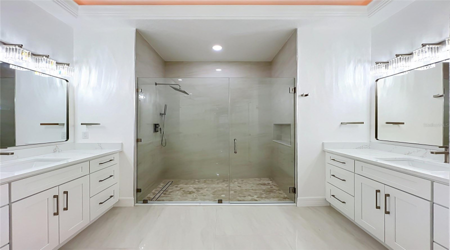 ORLANDO, Florida 32836, 4 Bedrooms Bedrooms, ,3 BathroomsBathrooms,Residential,For Sale,POINTE VENEZIA,0,MFRS5152414
