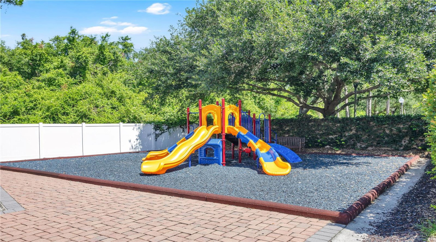 KISSIMMEE, Florida 34746, 4 Bedrooms Bedrooms, ,3 BathroomsBathrooms,Residential,For Sale,DIPLOMAT,0,MFRO6420146