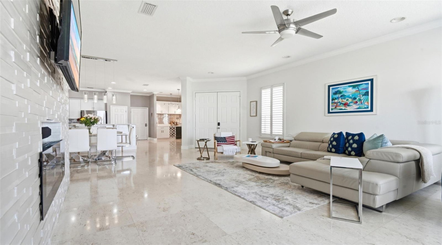 ORLANDO, Florida 32836, 3 Bedrooms Bedrooms, ,2 BathroomsBathrooms,Residential,For Sale,THE ESPLANADE,0,MFRO6419132