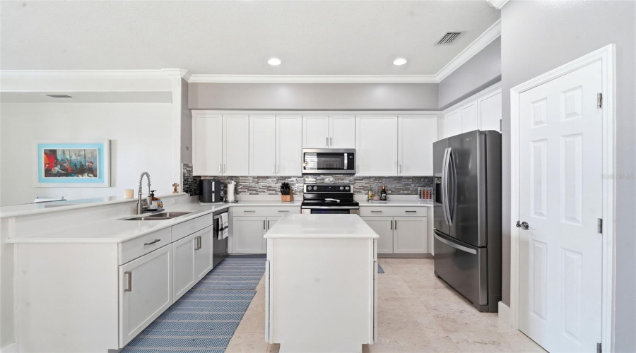 ORLANDO, Florida 32836, 3 Bedrooms Bedrooms, ,2 BathroomsBathrooms,Residential,For Sale,THE ESPLANADE,0,MFRO6419132