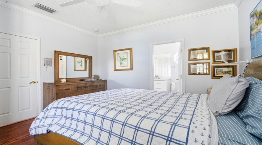 ORLANDO, Florida 32836, 3 Bedrooms Bedrooms, ,2 BathroomsBathrooms,Residential,For Sale,THE ESPLANADE,0,MFRO6419132