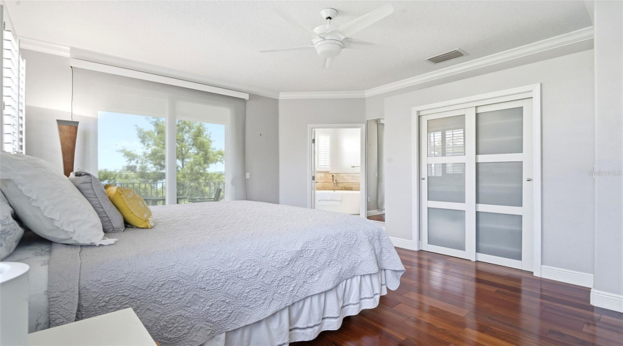 ORLANDO, Florida 32836, 3 Bedrooms Bedrooms, ,2 BathroomsBathrooms,Residential,For Sale,THE ESPLANADE,0,MFRO6419132