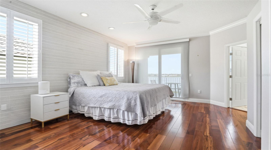 ORLANDO, Florida 32836, 3 Bedrooms Bedrooms, ,2 BathroomsBathrooms,Residential,For Sale,THE ESPLANADE,0,MFRO6419132