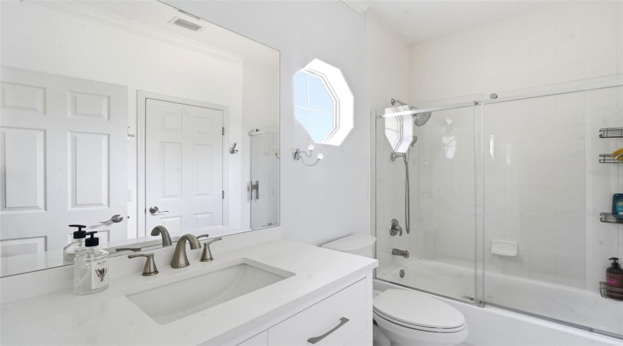 ORLANDO, Florida 32836, 3 Bedrooms Bedrooms, ,2 BathroomsBathrooms,Residential,For Sale,THE ESPLANADE,0,MFRO6419132