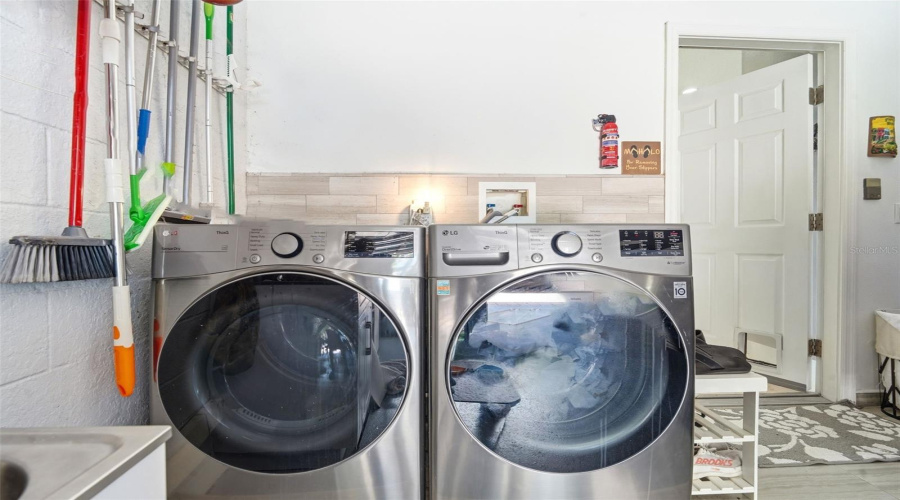 Washer & Dryer