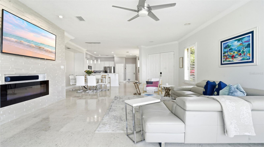 ORLANDO, Florida 32836, 3 Bedrooms Bedrooms, ,2 BathroomsBathrooms,Residential,For Sale,THE ESPLANADE,0,MFRO6419132